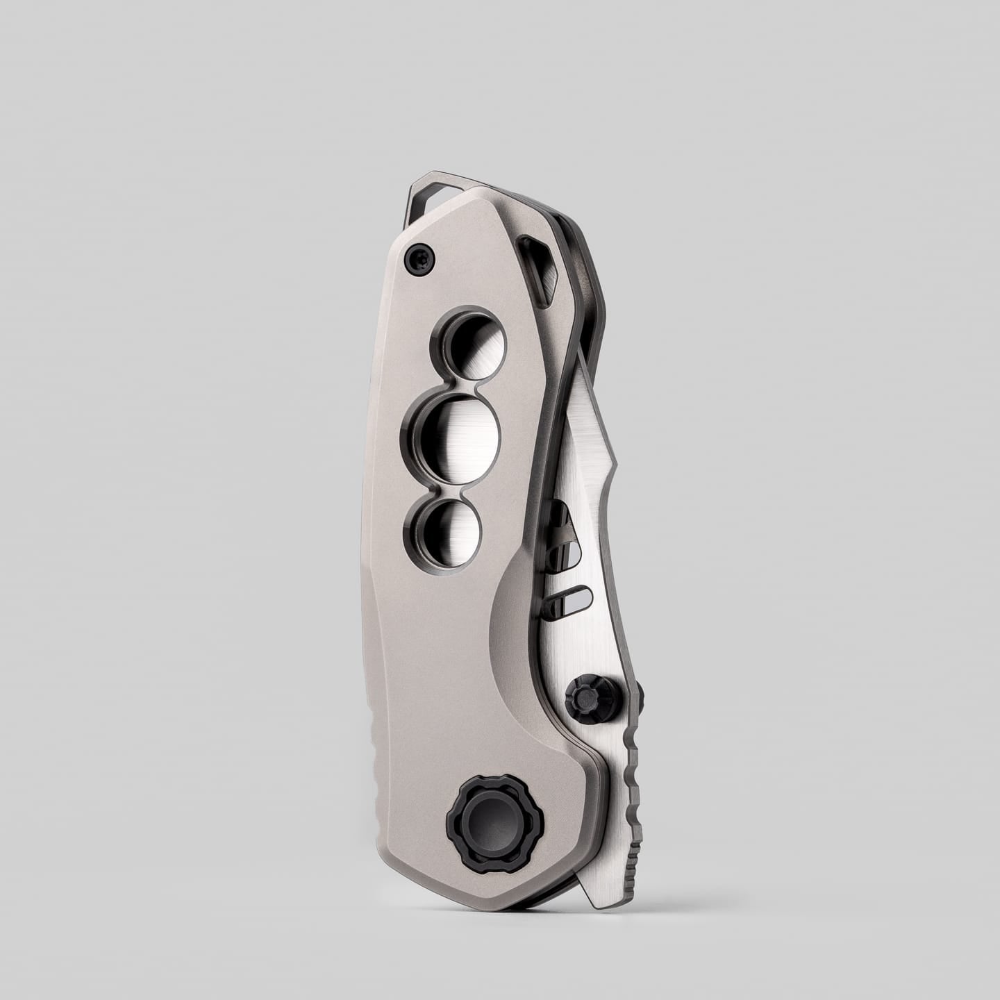 42.COSMO Baby Teeth Titanium/M390