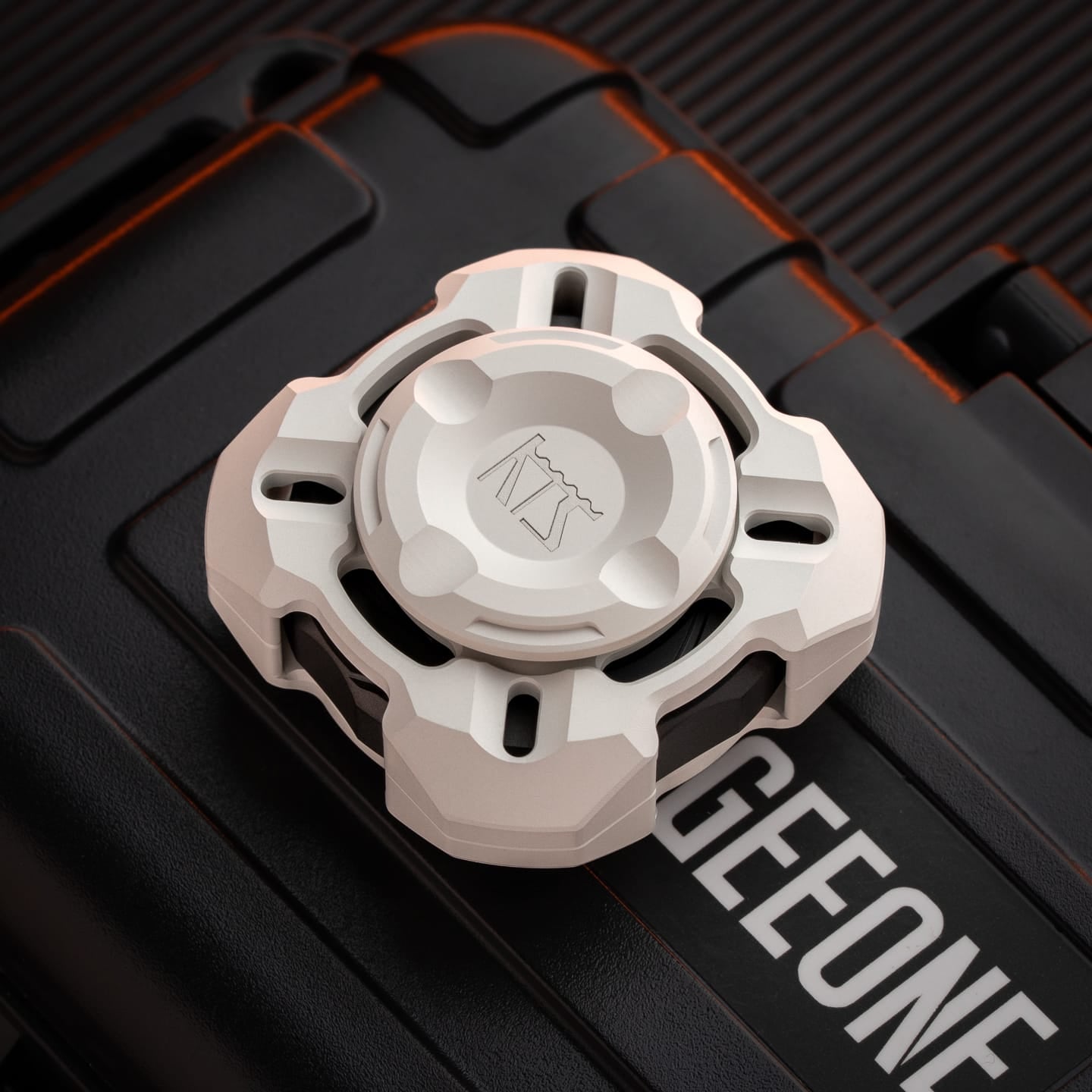 M4 Tenon Mini Spinner