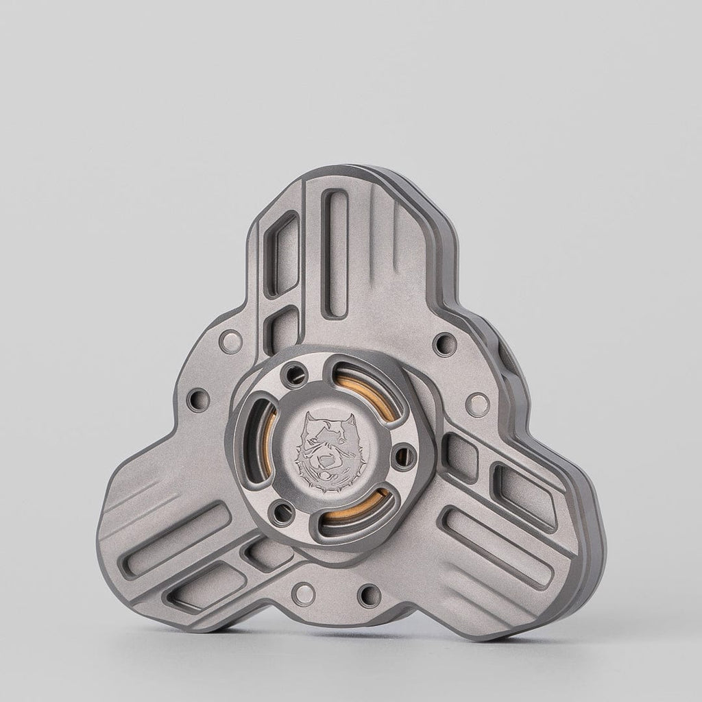 Tri linkage spinner