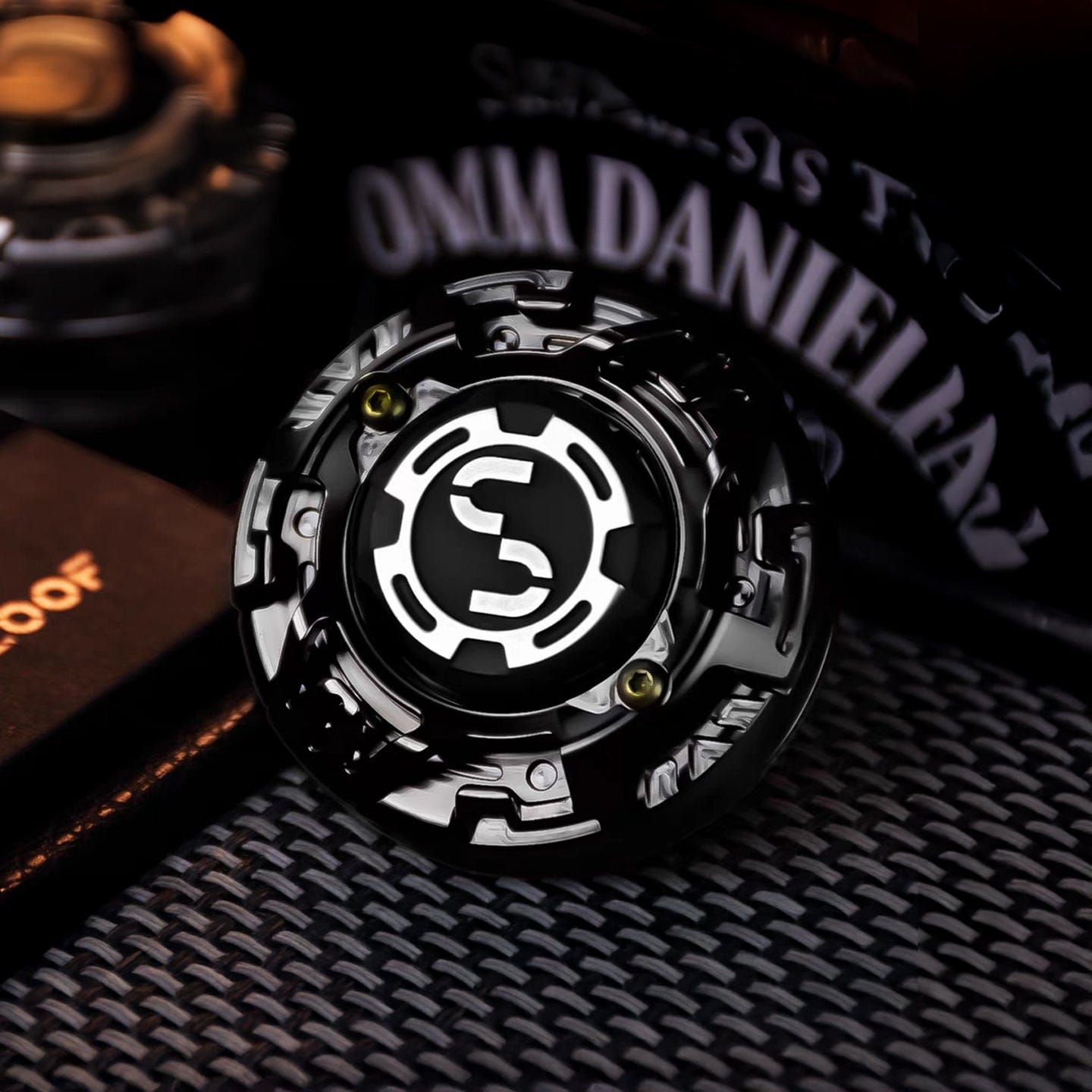 METILIS Thousance Falcon Black Stainless Steel