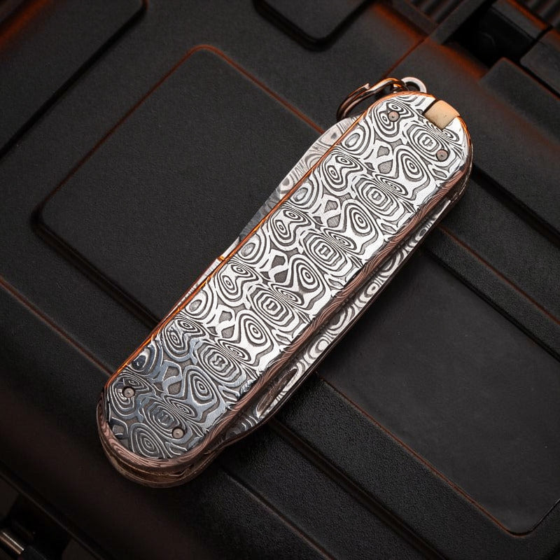 New Play 58 Swiss Army Knife BlueTongue Damascus