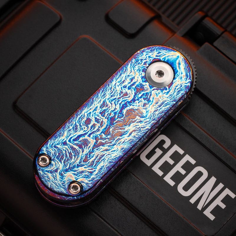 Capsule Pocket Knife