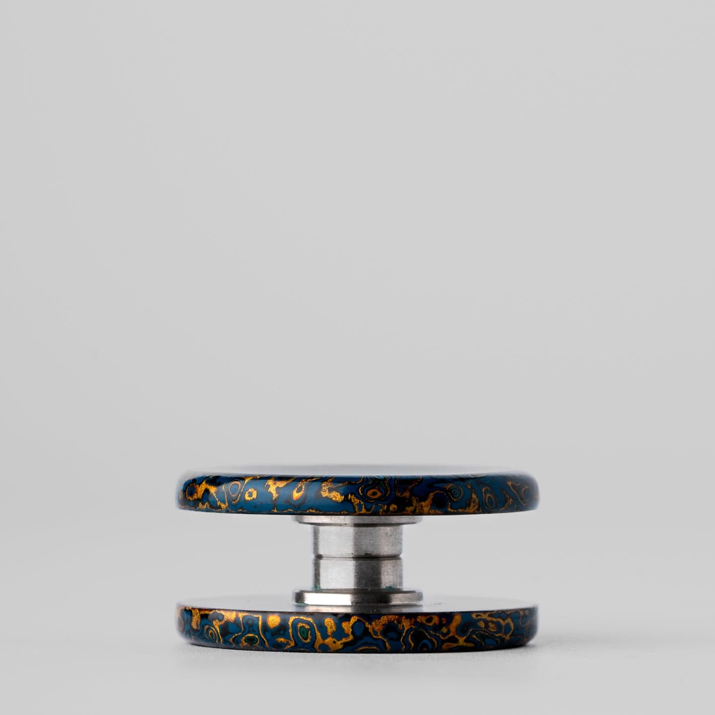Lacquer Spinner Buttons