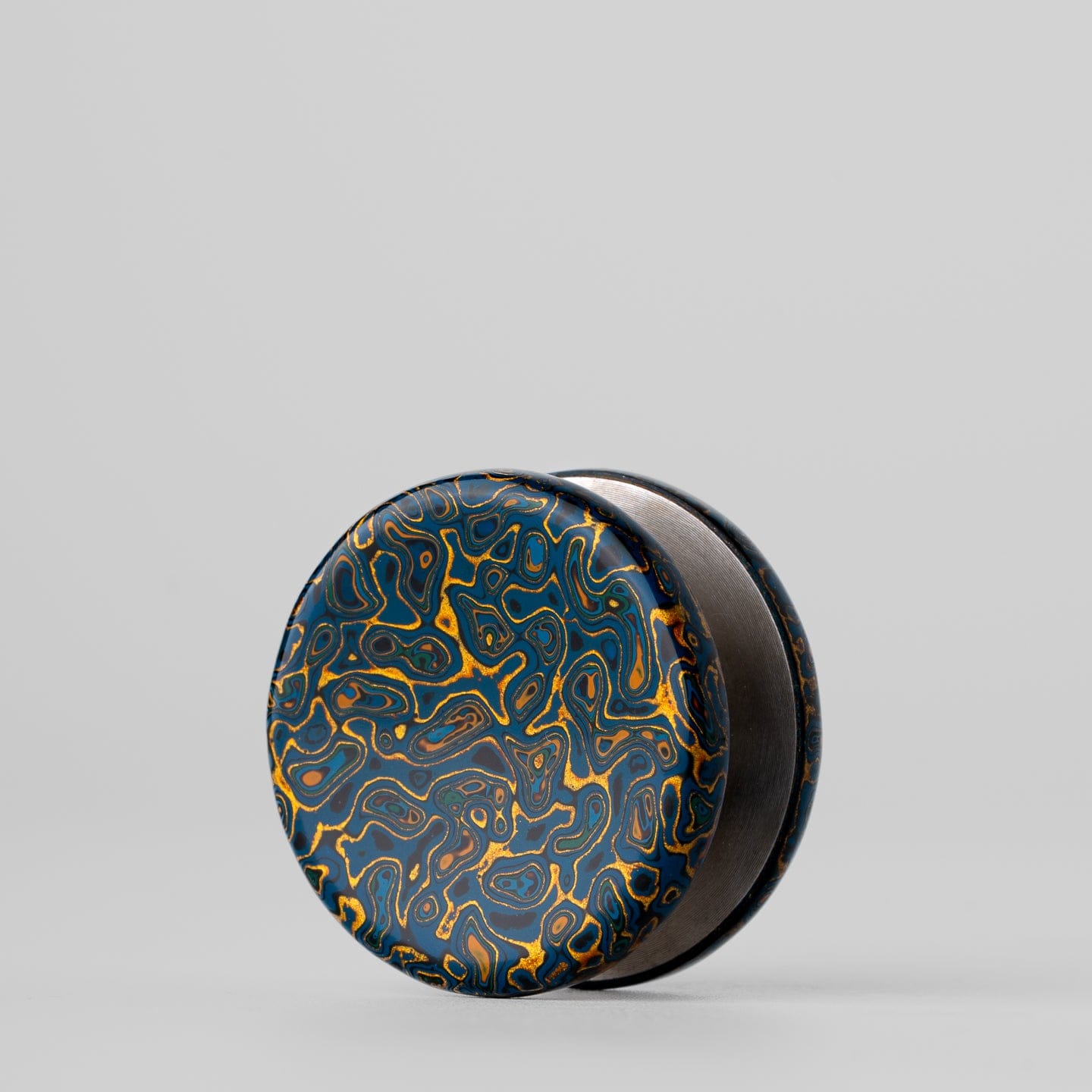Lacquer Spinner Buttons