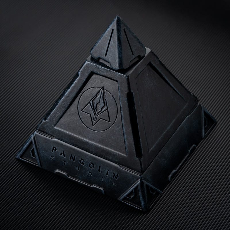 Pyramid Spinner Stand