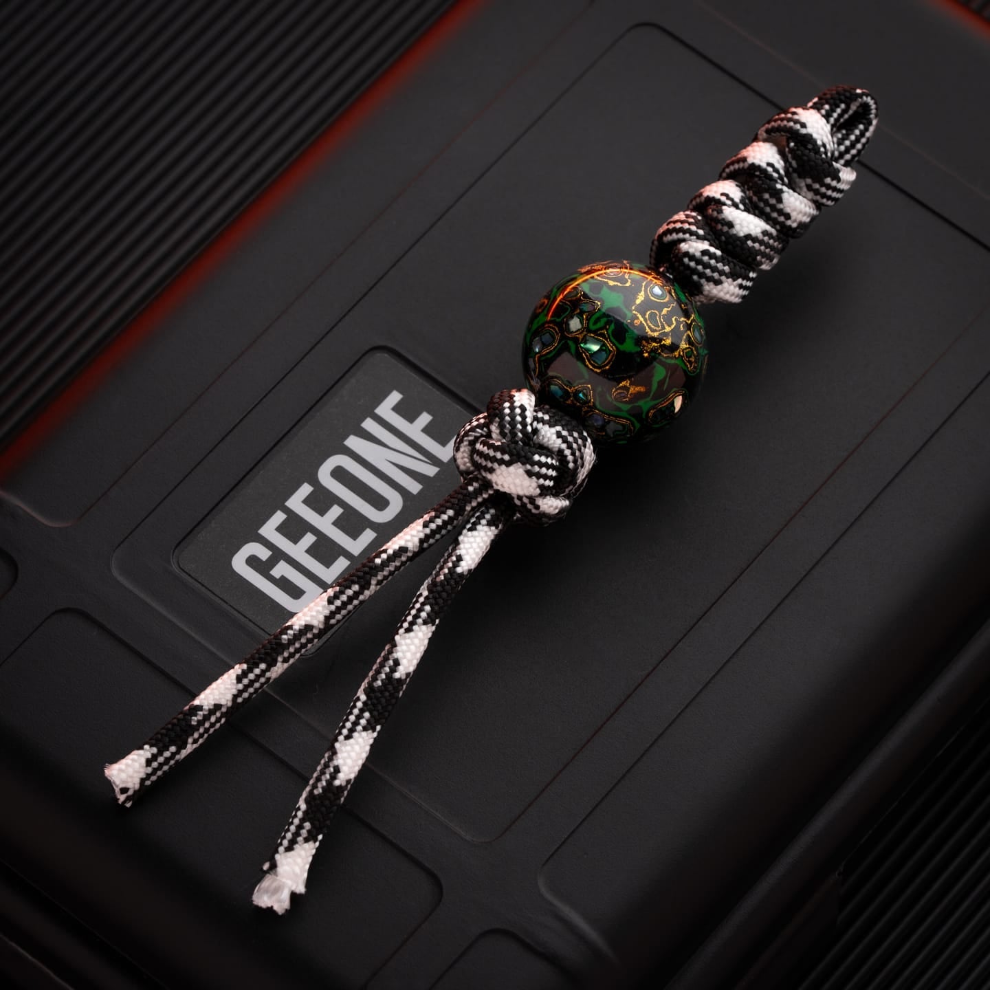 Lacquer Lanyard Bead